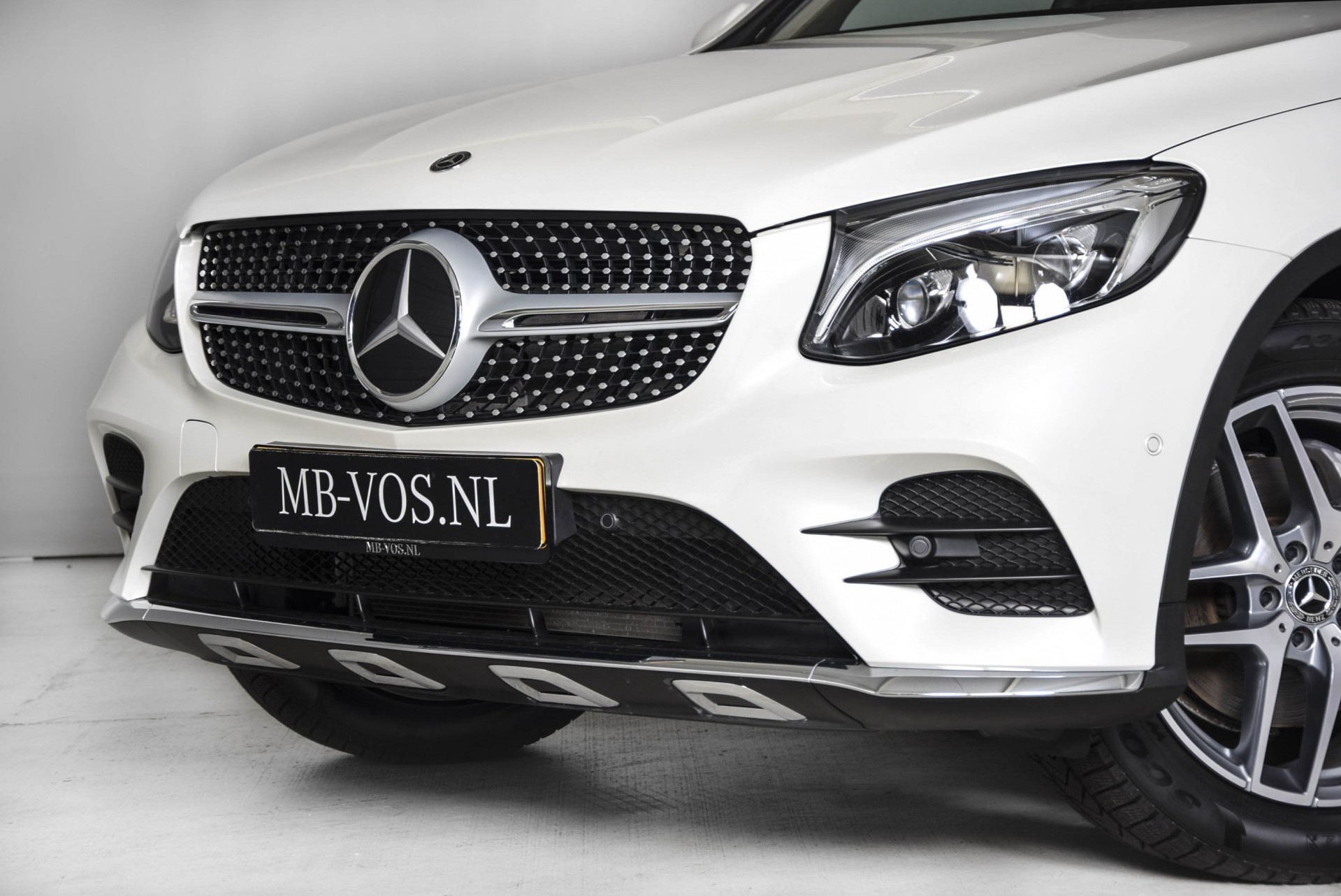 Mercedes-Benz GLC-Klasse 250d 4-M AMG coupe Distronic/Keyless/Carbon/HUD/Standkachel Aut9 Foto 24