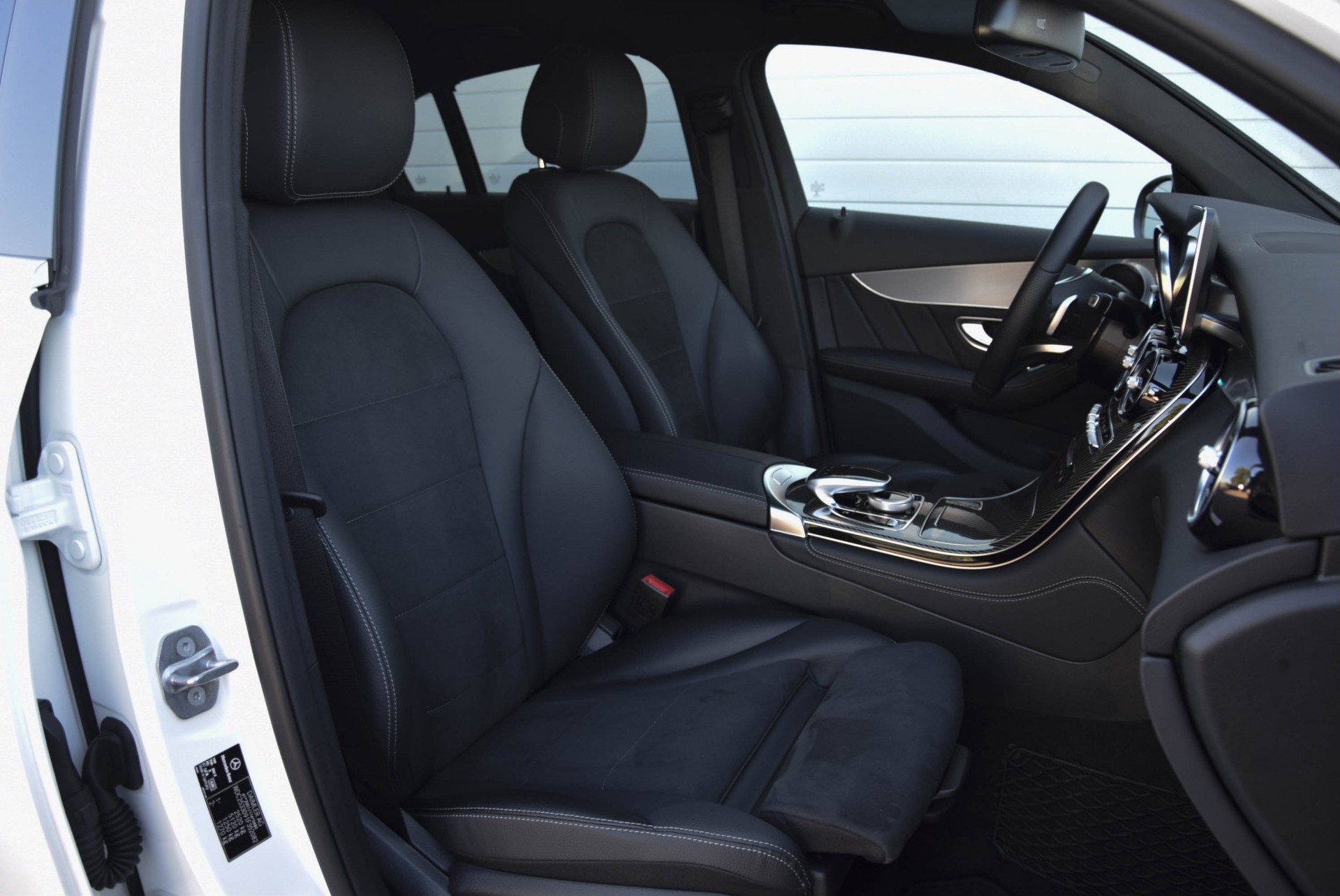 Mercedes-Benz GLC-Klasse 250d 4-M AMG coupe Distronic/Keyless/Carbon/HUD/Standkachel Aut9 Foto 3