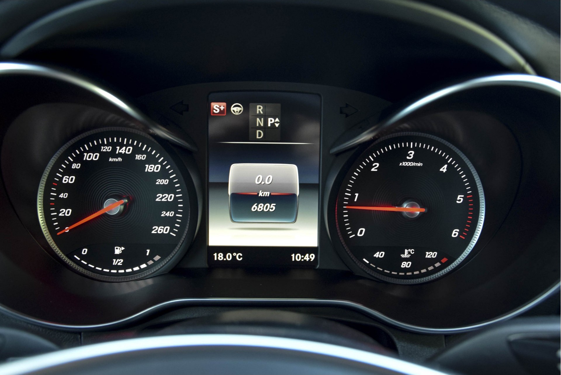 Mercedes-Benz GLC-Klasse 250d 4-M AMG coupe Distronic/Keyless/Carbon/HUD/Standkachel Aut9 Foto 7