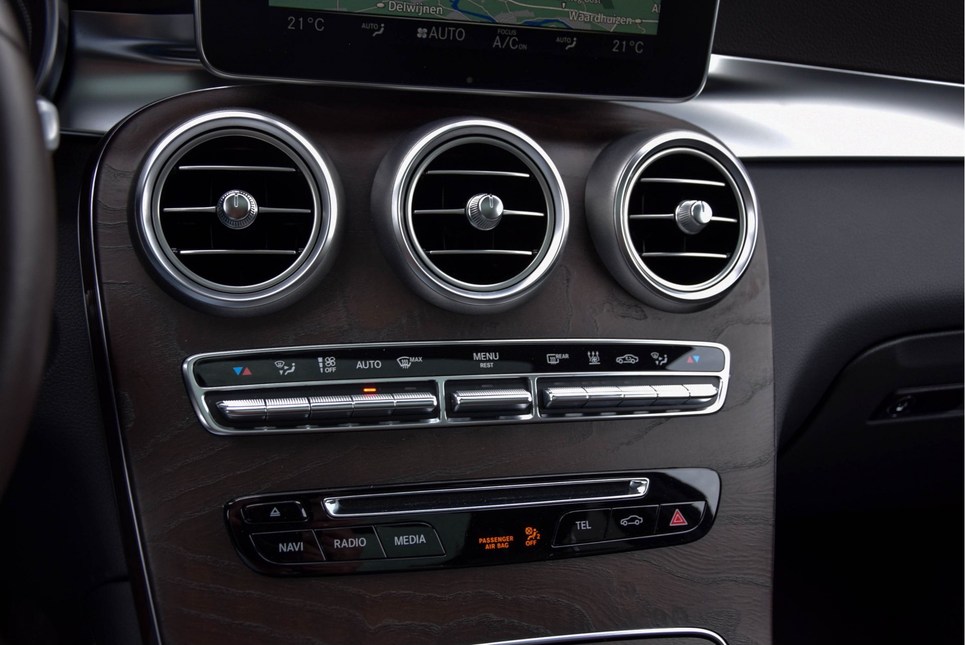 Mercedes-Benz GLC-Klasse 250 4-M Luchtvering/Distronic/Keyless Aut9 Nieuwprijs €97855 Foto 12