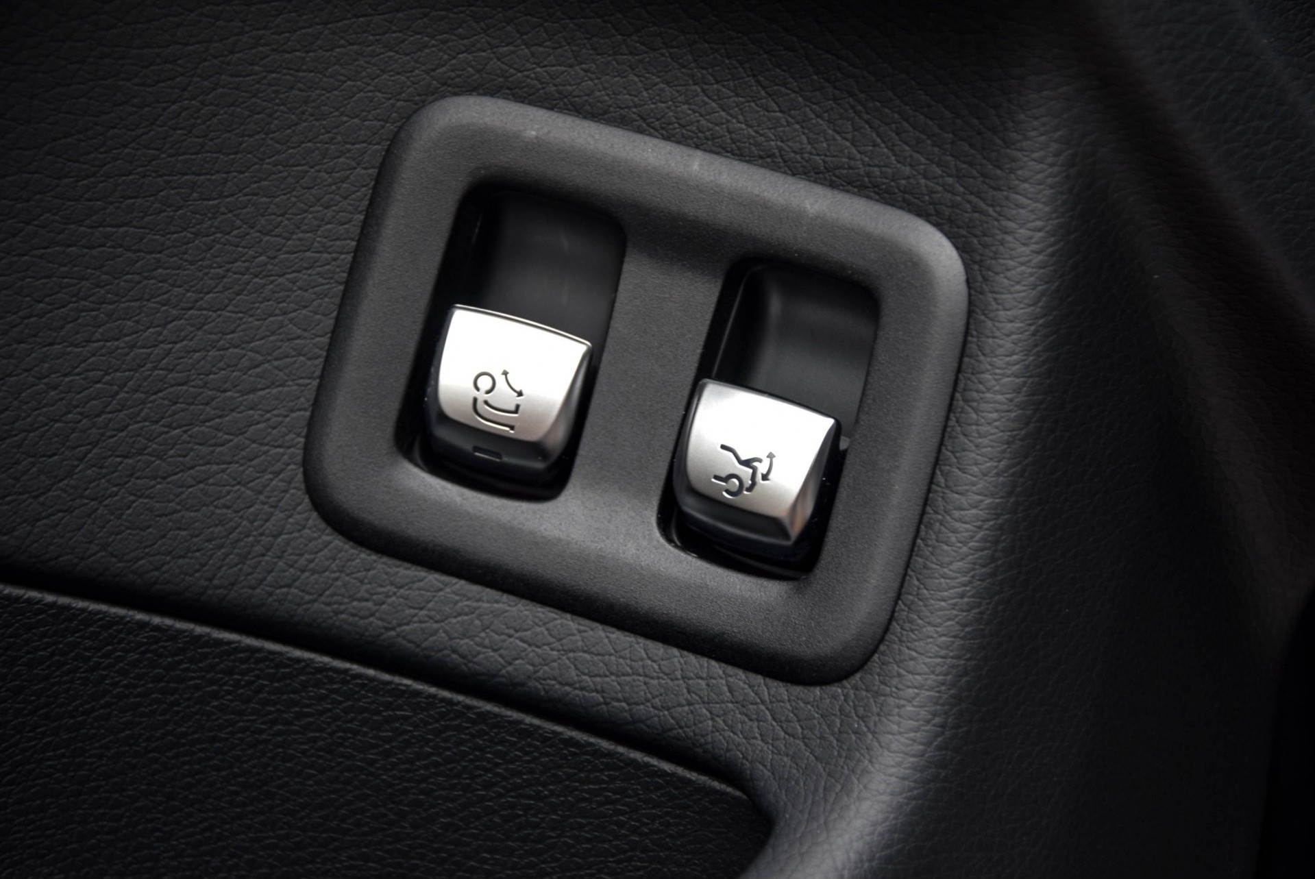 Mercedes-Benz GLC-Klasse 250 4-M Luchtvering/Distronic/Keyless Aut9 Nieuwprijs €97855 Foto 14