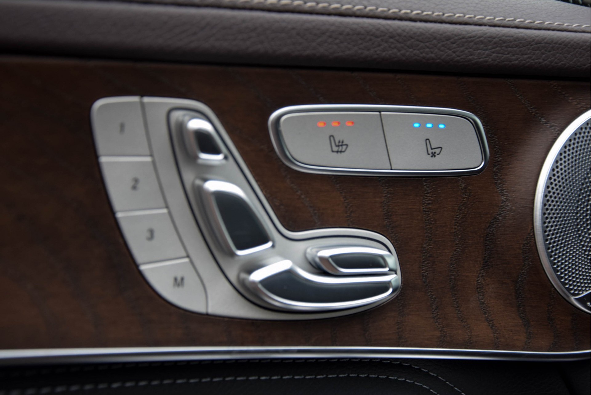 Mercedes-Benz GLC-Klasse 250 4-M Luchtvering/Distronic/Keyless Aut9 Nieuwprijs €97855 Foto 18