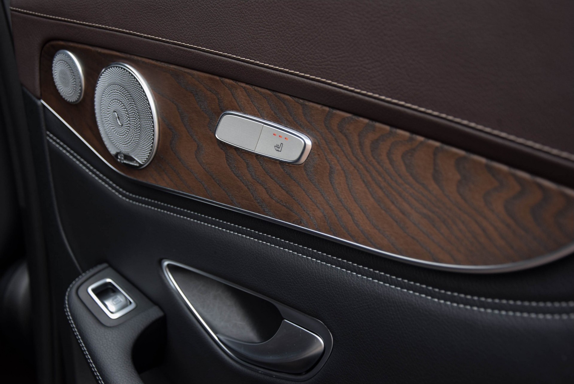 Mercedes-Benz GLC-Klasse 250 4-M Luchtvering/Distronic/Keyless Aut9 Nieuwprijs €97855 Foto 20