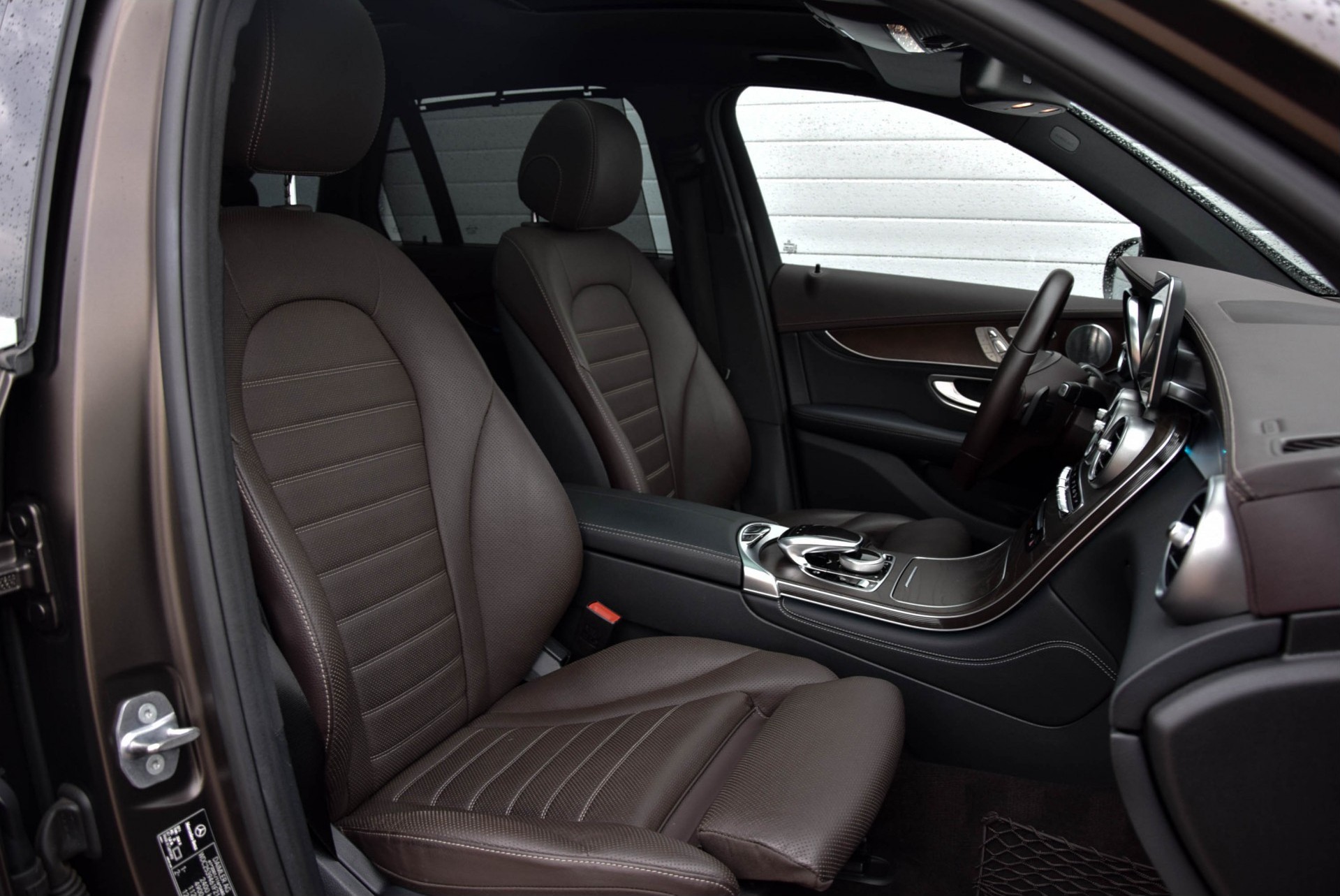 Mercedes-Benz GLC-Klasse 250 4-M Luchtvering/Distronic/Keyless Aut9 Nieuwprijs €97855 Foto 3