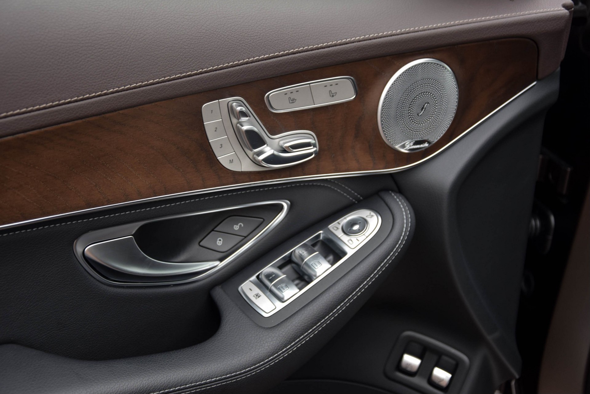 Mercedes-Benz GLC-Klasse 250 4-M Luchtvering/Distronic/Keyless Aut9 Nieuwprijs €97855 Foto 8