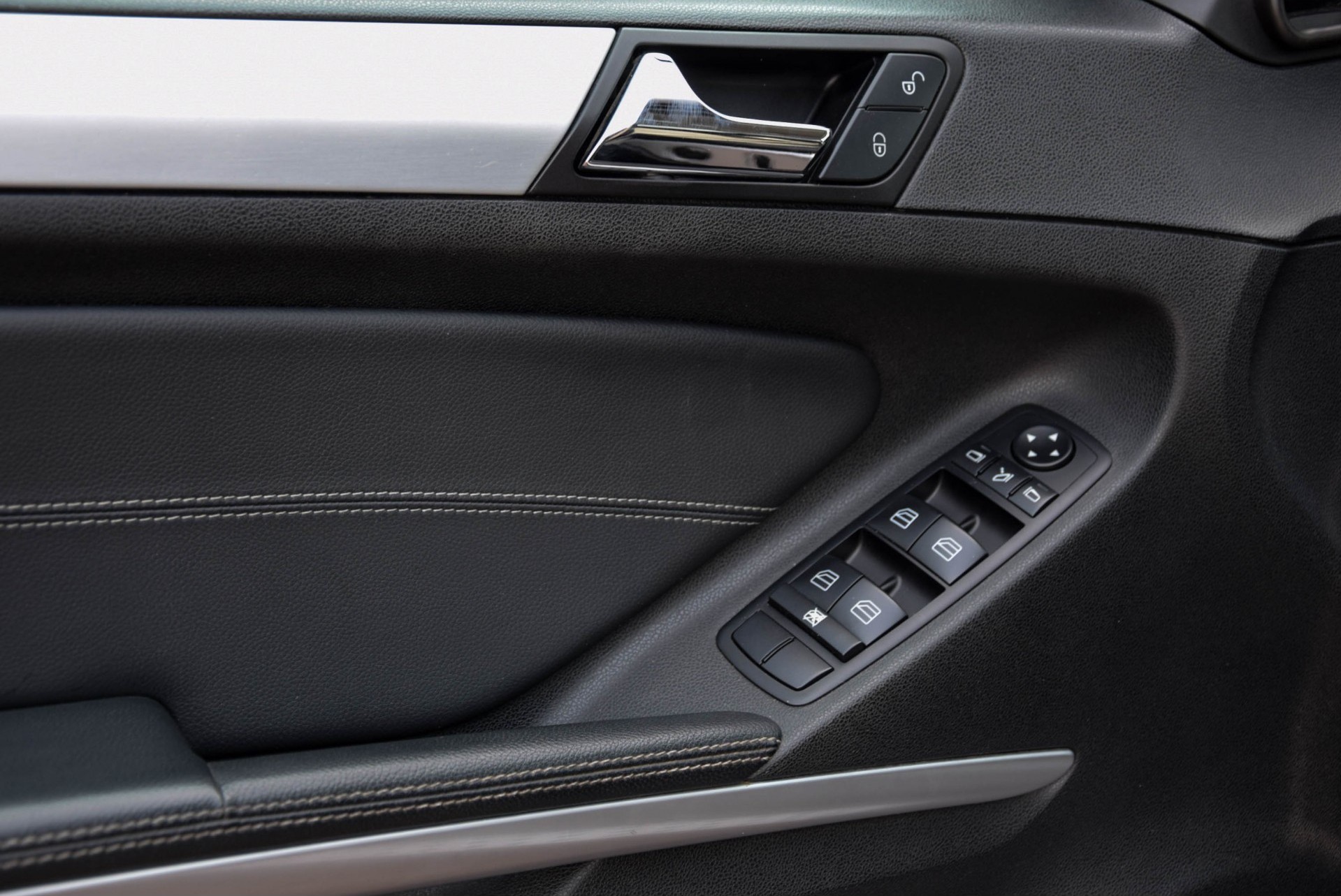 Mercedes-Benz M-Klasse 350 Cdi Bluetec 4-M Sport Comand/Schuifdak/Xenon/19''/Trekhaak Aut7 Foto 7