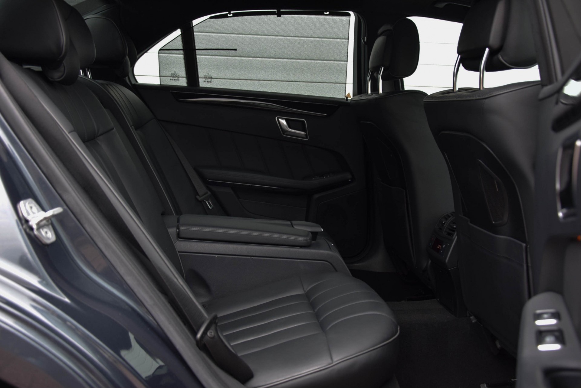 Mercedes-Benz E-Klasse 400 4-M AMG Exclusive/Distronic/Standkachel/Sound/Mem/4-Persoons Aut7 Foto 4