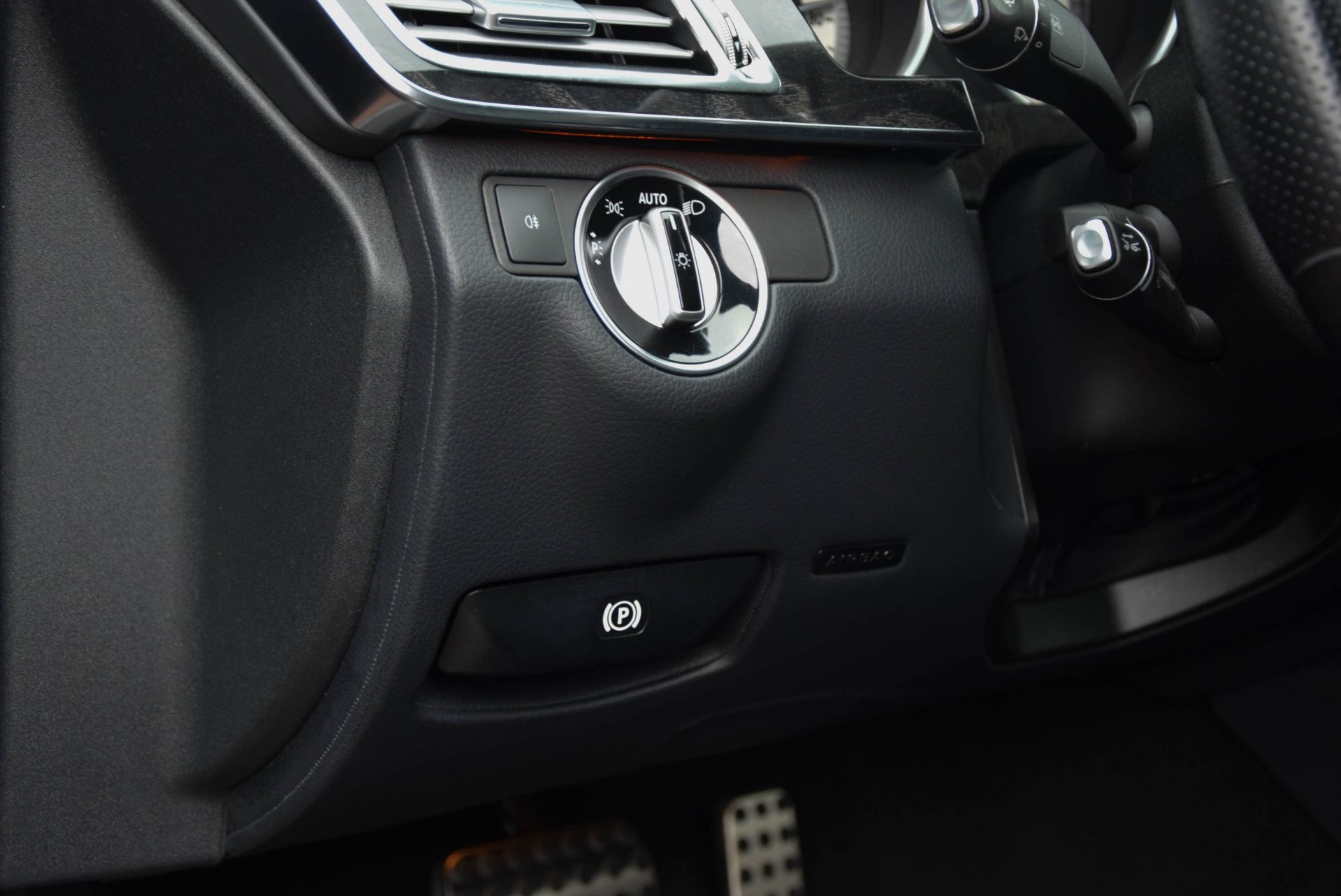 Mercedes-Benz E-Klasse 400 4-M AMG Exclusive/Distronic/Standkachel/Sound/Mem/4-Persoons Aut7 Foto 9