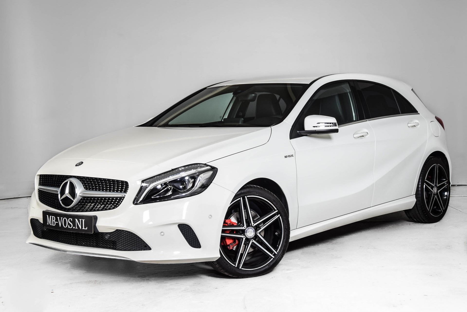 Mercedes-Benz A-Klasse 200 Urban Ambition Aut7 Foto 1