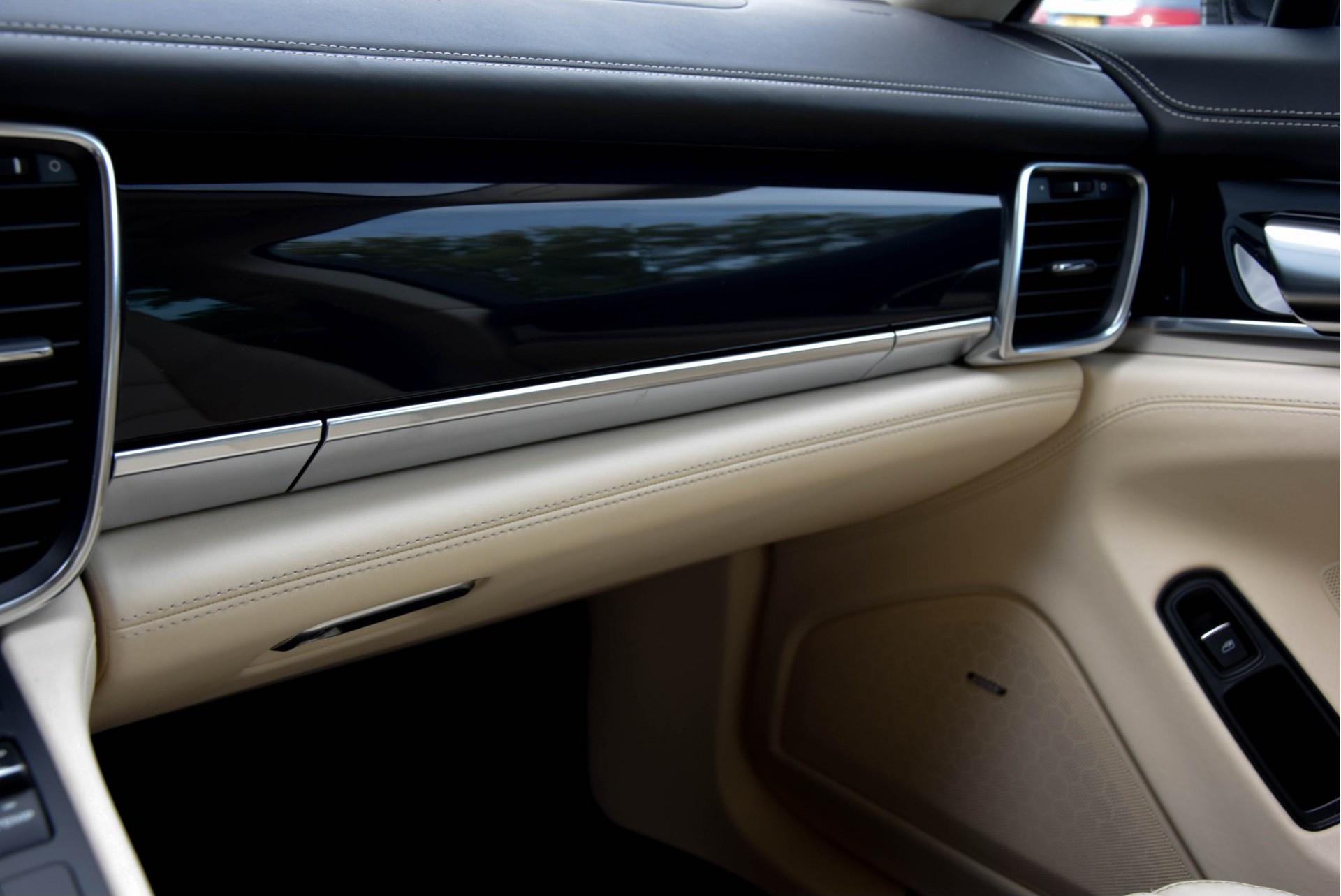 Porsche Panamera 3.0 S E-HYBRID Luchtvering/Schuifdak/Nappa/Bose/Camera Aut8 Foto 14