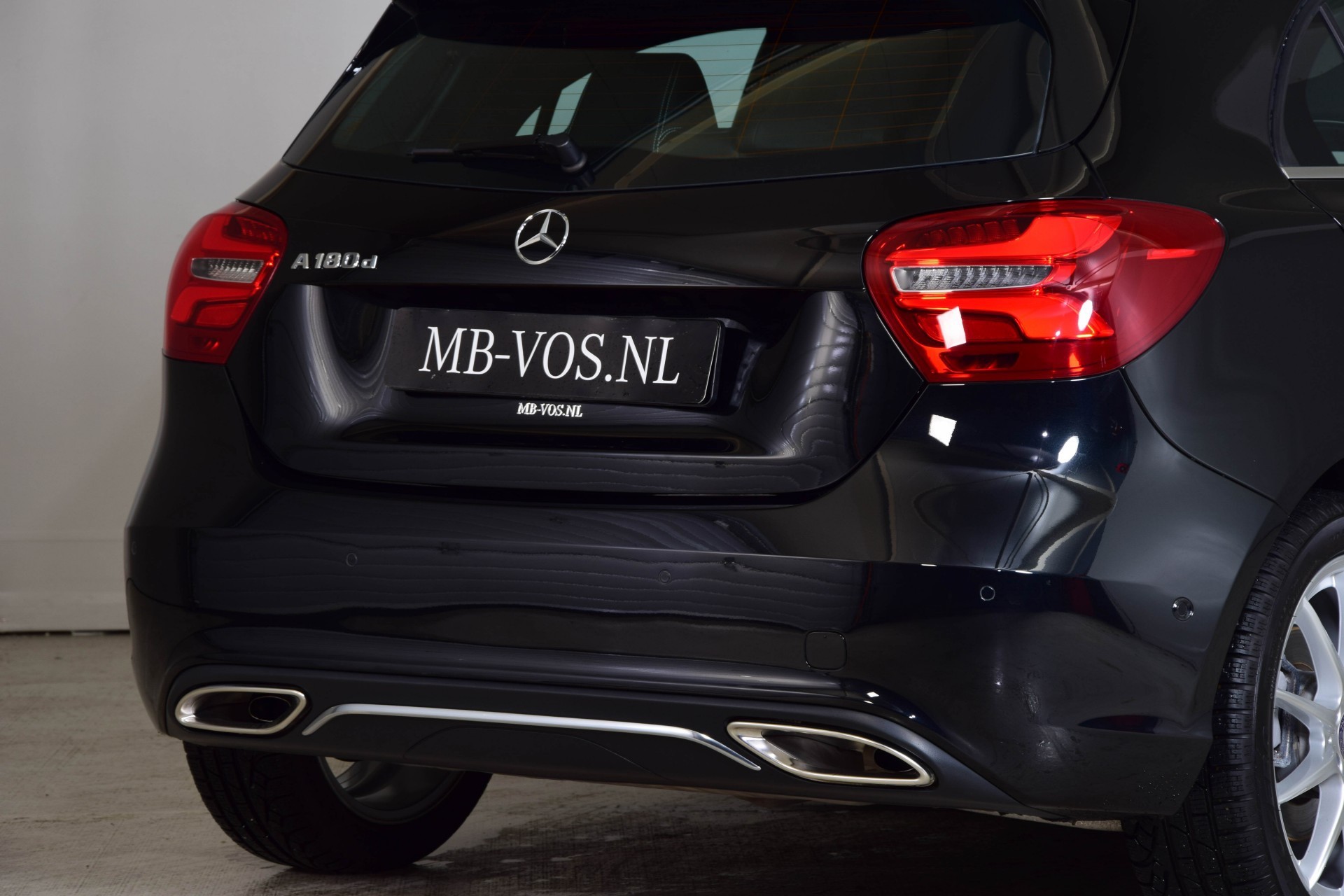 Mercedes-Benz A-Klasse 180 D Urban LED/Navi/Verw-stln Aut7 Foto 16