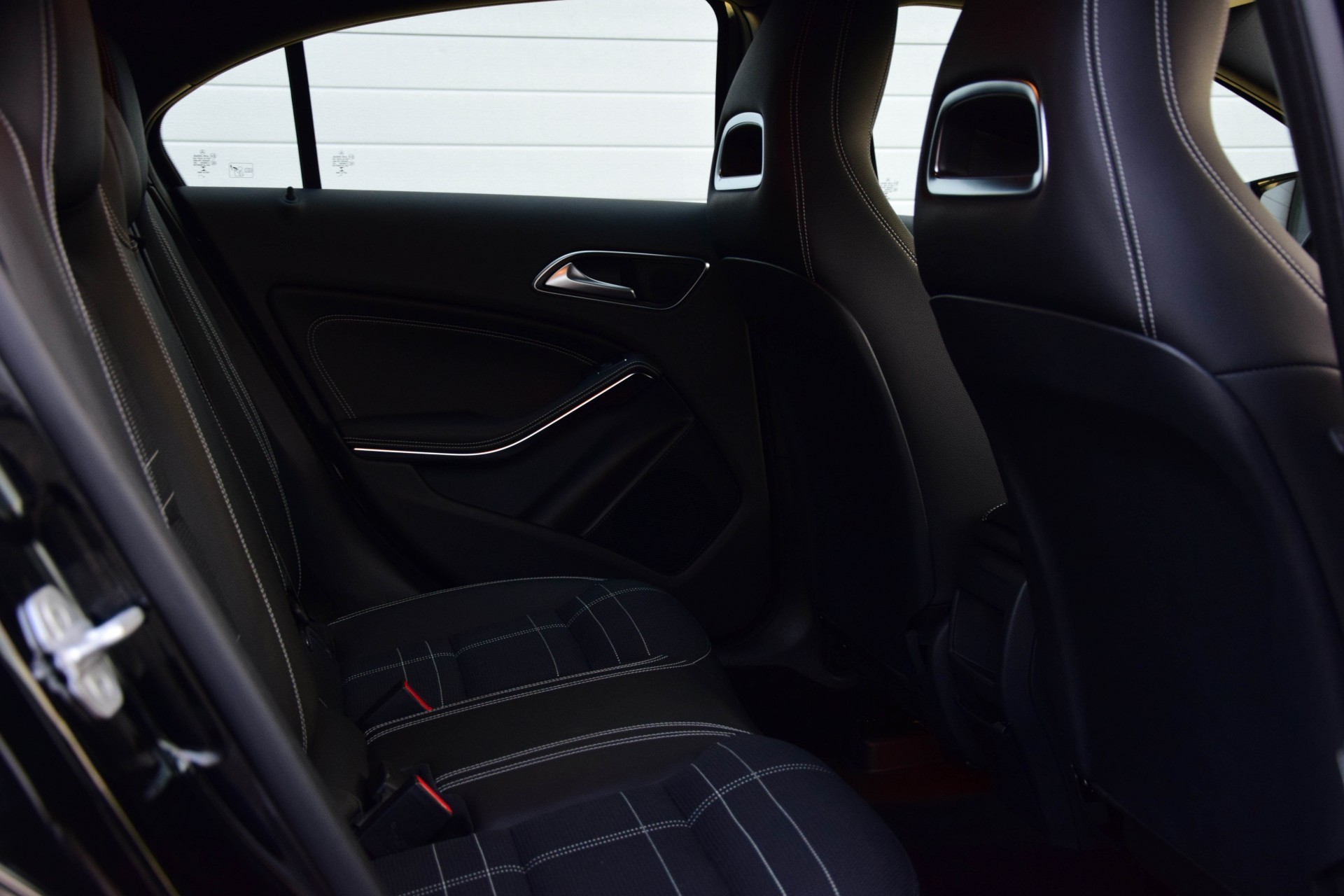 Mercedes-Benz A-Klasse 180 D Urban LED/Navi/Verw-stln Aut7 Foto 4