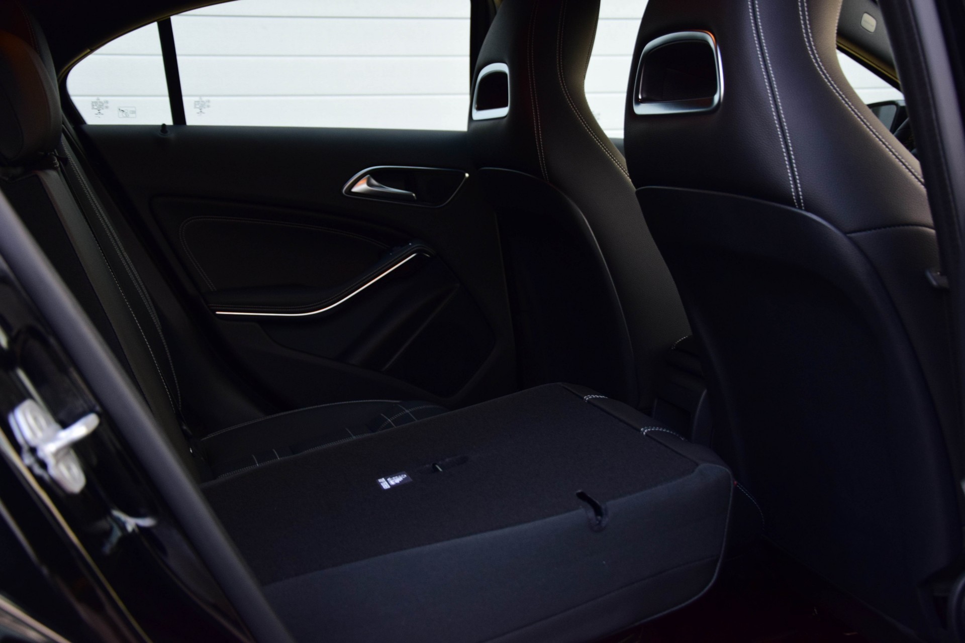 Mercedes-Benz A-Klasse 180 D Urban LED/Navi/Verw-stln Aut7 Foto 5