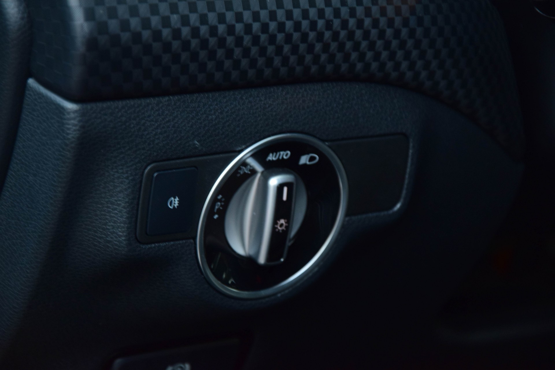 Mercedes-Benz A-Klasse 180 D Urban LED/Navi/Verw-stln Aut7 Foto 9