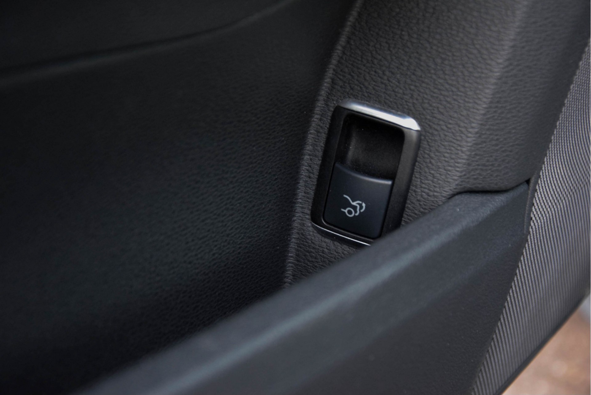 Mercedes-Benz E-Klasse 200 CGI Avantgarde Navi/ILS/Verw-stln Aut5 Foto 15