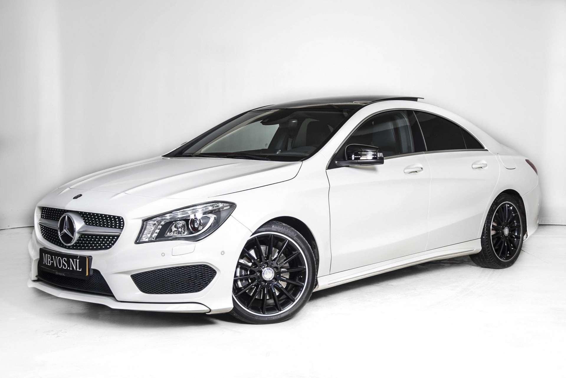 Mercedes-Benz CLA-Klasse 220 Cdi AMG Exclusive/Panorama/Comand/Harman-Kardon/Mem Aut7 Foto 1
