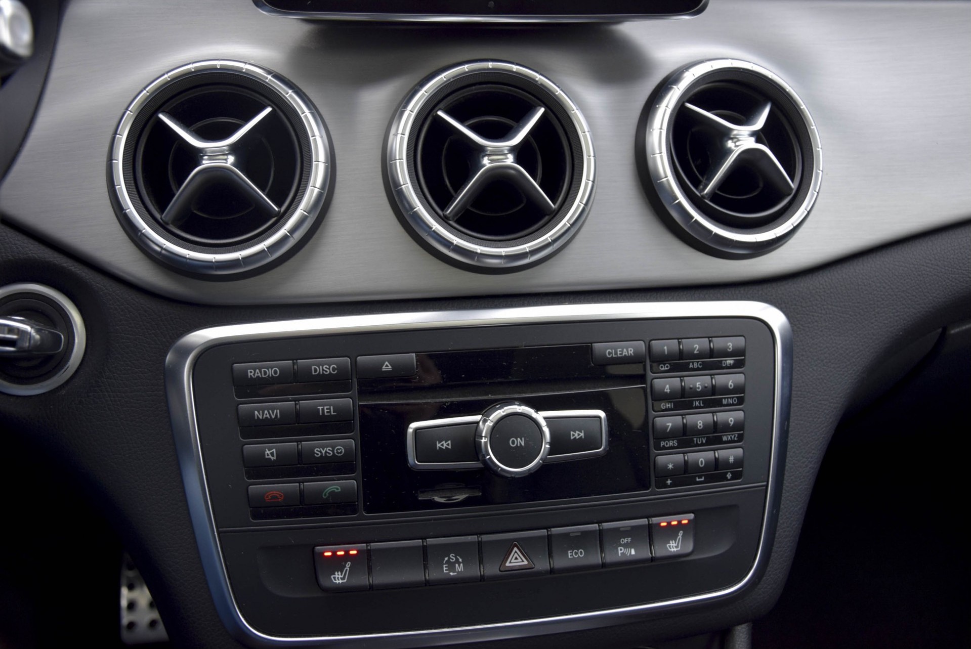 Mercedes-Benz CLA-Klasse 220 Cdi AMG Exclusive/Panorama/Comand/Harman-Kardon/Mem Aut7 Foto 14