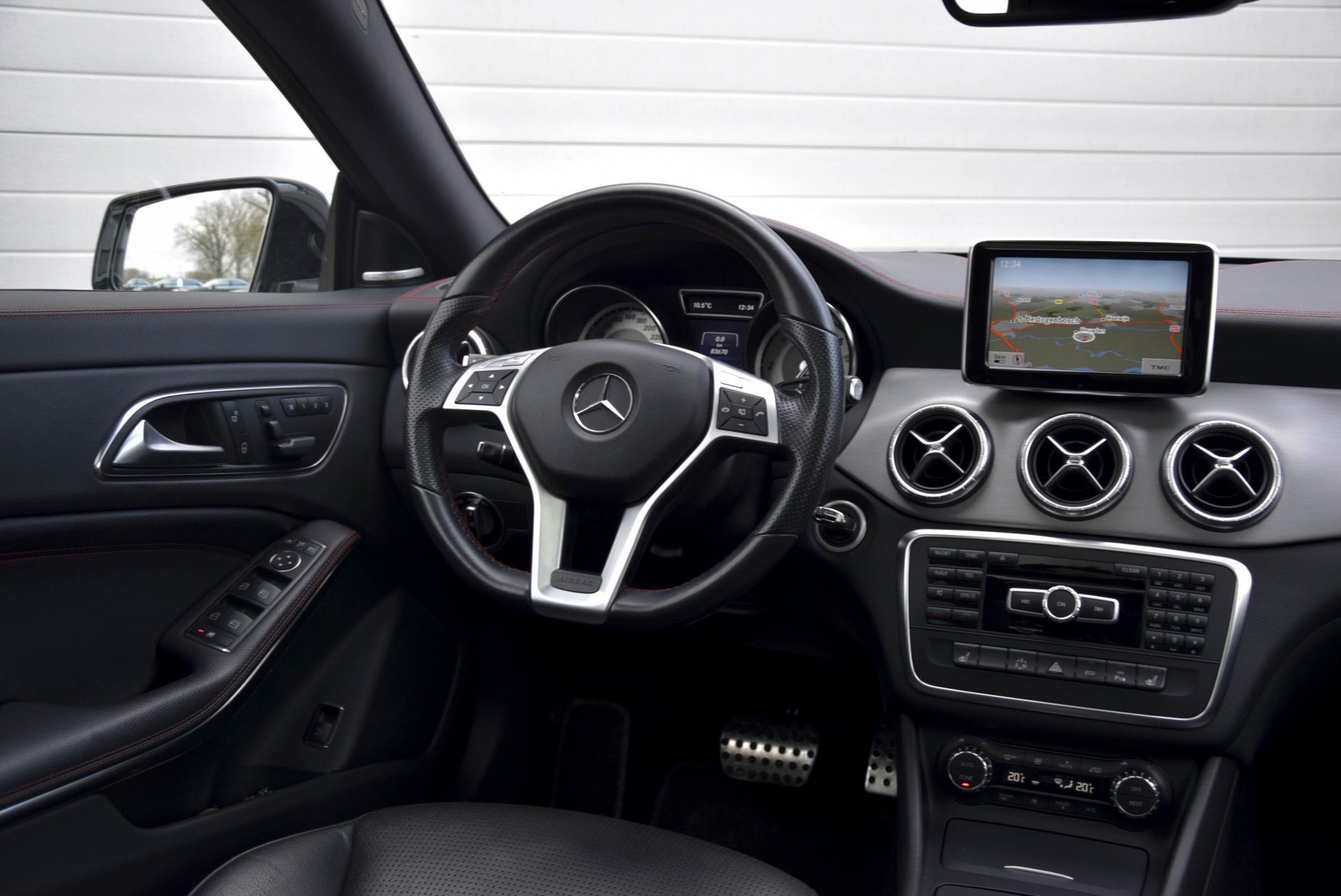 Mercedes-Benz CLA-Klasse 220 Cdi AMG Exclusive/Panorama/Comand/Harman-Kardon/Mem Aut7 Foto 6
