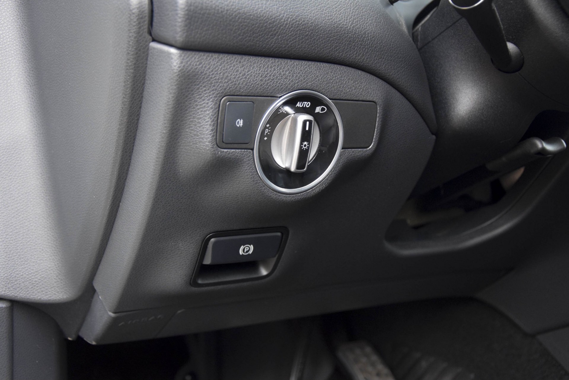 Mercedes-Benz CLA-Klasse 220 Cdi AMG Exclusive/Panorama/Comand/Harman-Kardon/Mem Aut7 Foto 9