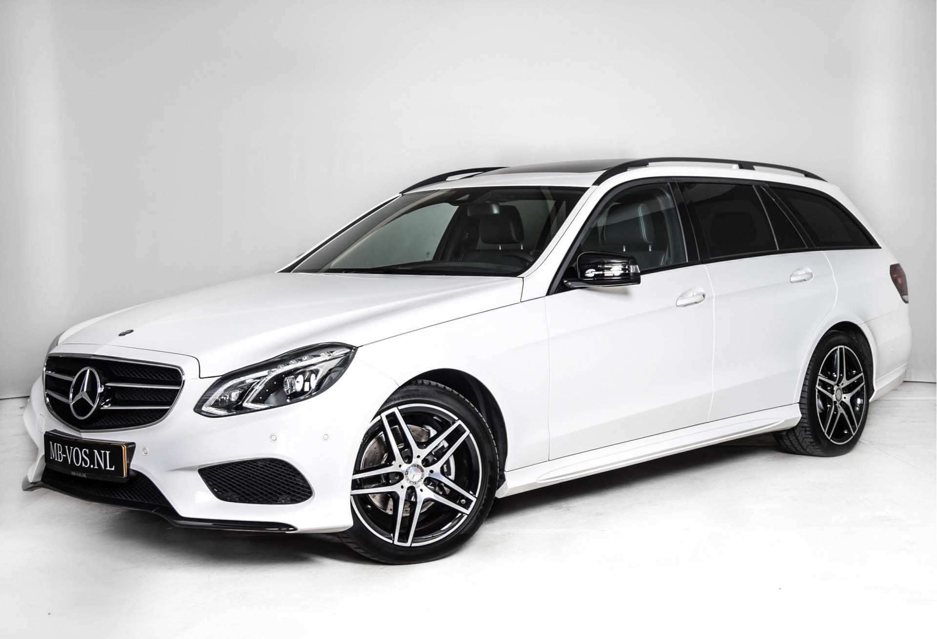 Mercedes-Benz E-Klasse Estate 250 Bluetec AMG Night Comand/ILS/Schuifdak Aut9 Foto 1