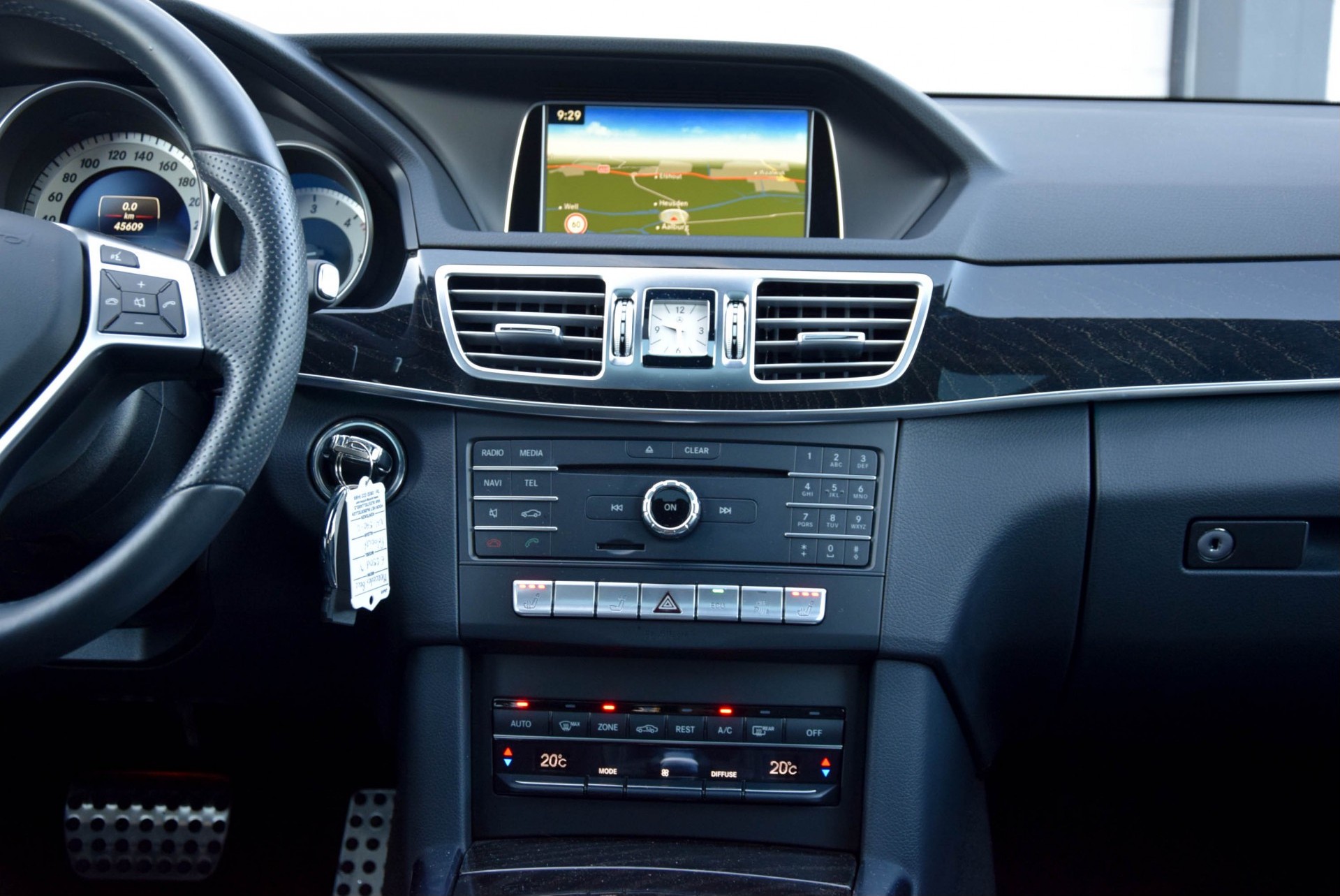 Mercedes-Benz E-Klasse Estate 250 Bluetec AMG Night Comand/ILS/Schuifdak Aut9 Foto 16