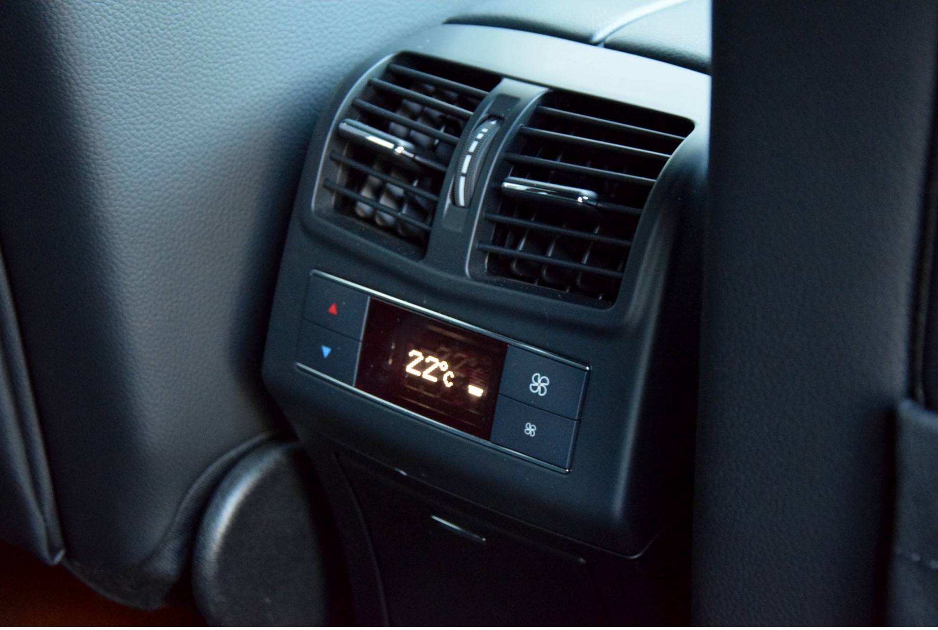 Mercedes-Benz E-Klasse Estate 250 Bluetec AMG Night Comand/ILS/Schuifdak Aut9 Foto 18