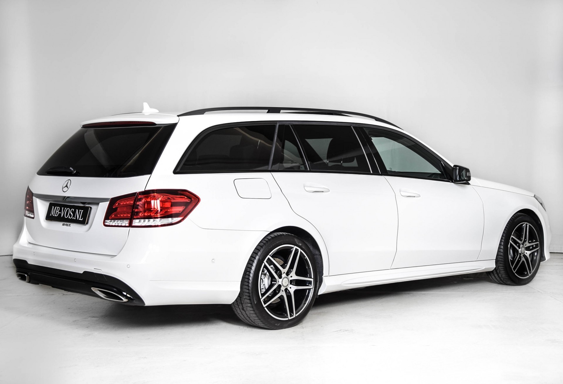 Mercedes-Benz E-Klasse Estate 250 Bluetec AMG Night Comand/ILS/Schuifdak Aut9 Foto 2