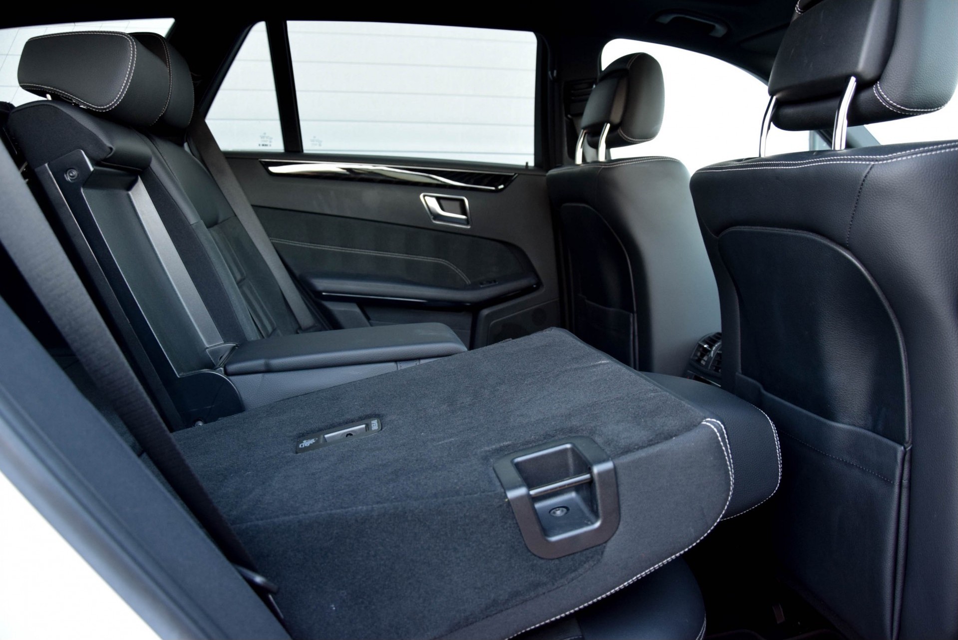 Mercedes-Benz E-Klasse Estate 250 Bluetec AMG Night Comand/ILS/Schuifdak Aut9 Foto 5