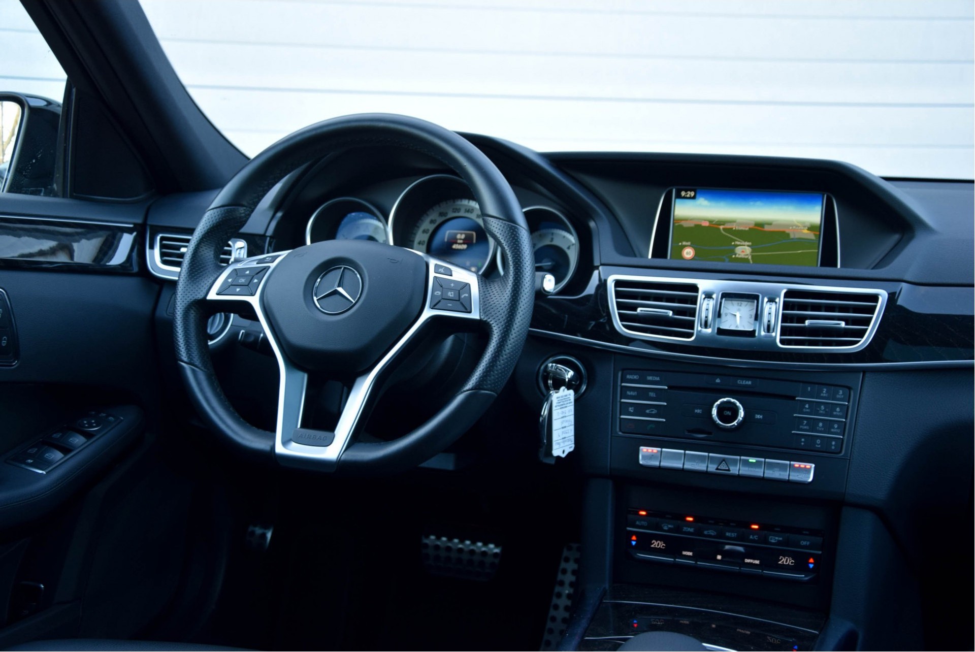 Mercedes-Benz E-Klasse Estate 250 Bluetec AMG Night Comand/ILS/Schuifdak Aut9 Foto 6