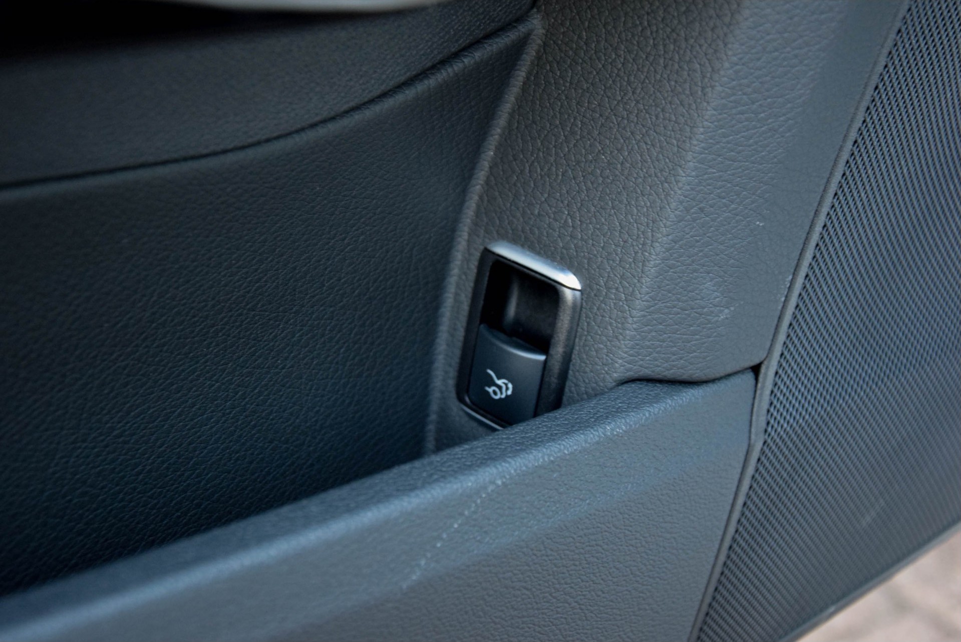 Mercedes-Benz E-Klasse Estate 250 Bluetec AMG Night Comand/ILS/Schuifdak Aut9 Foto 9