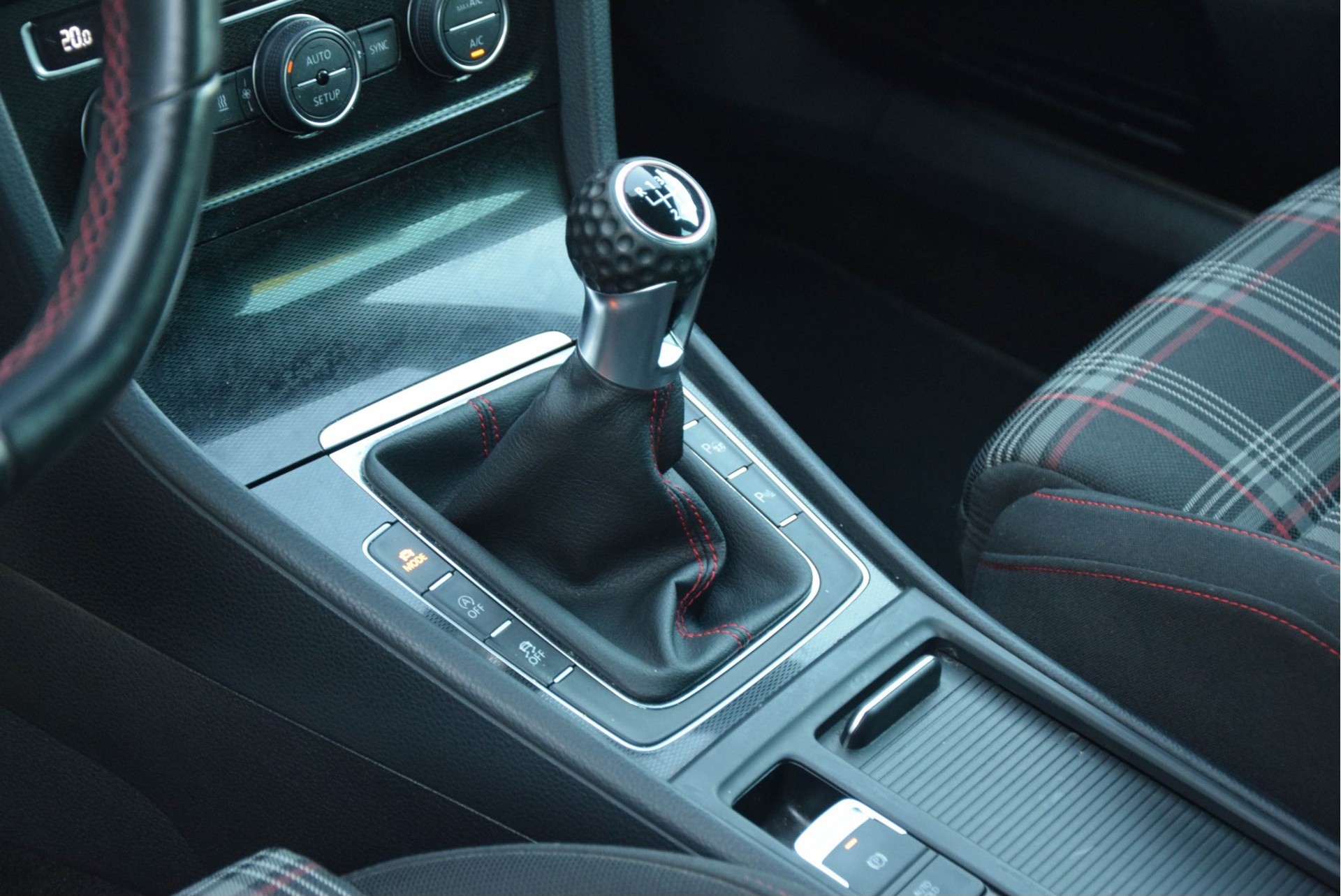 Volkswagen Golf 2.0 TSI GTI Performance ABT 300PK/ExecutivePlus/Camera/Pano/Xenon/Navi/PDC Hs6 Foto 11