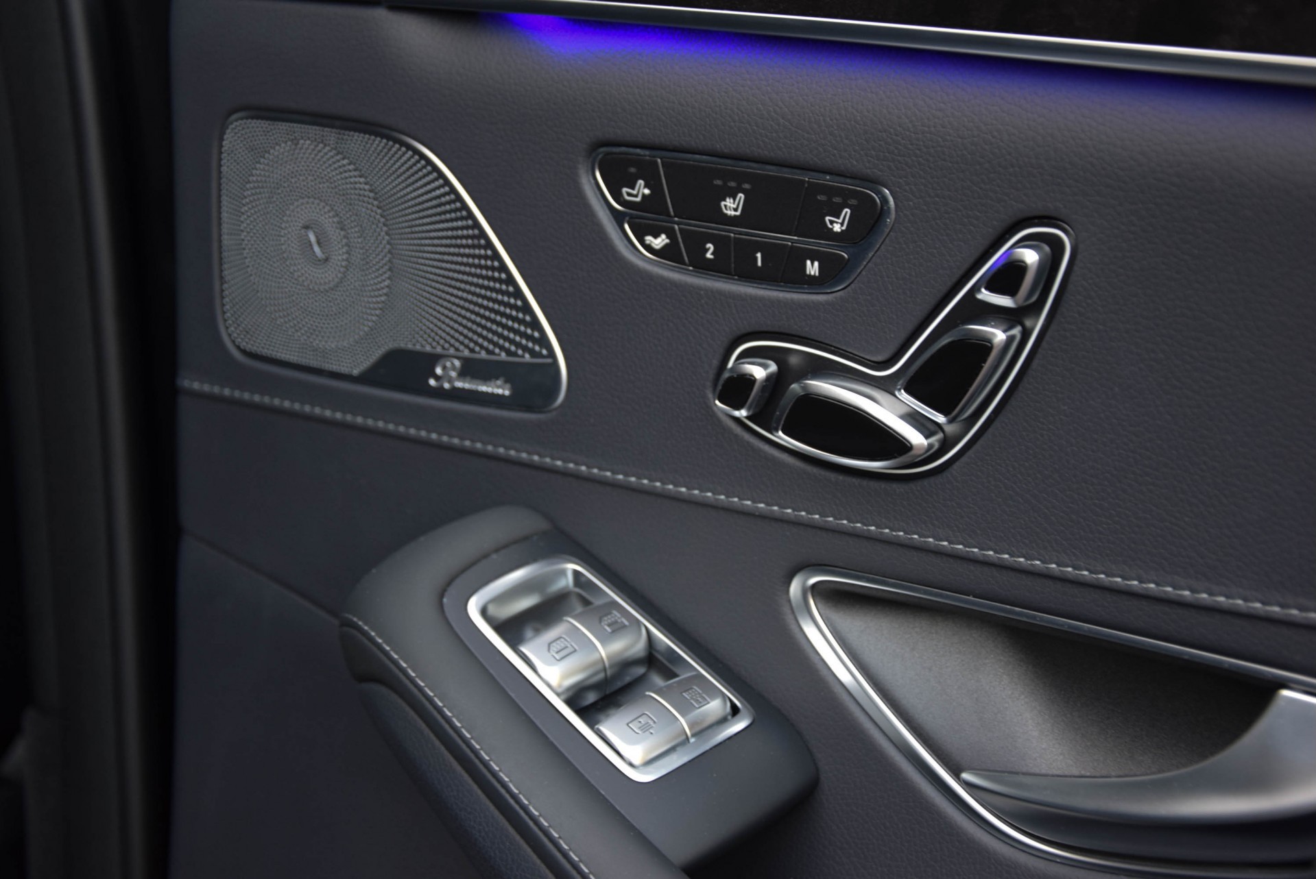 Mercedes-Benz S-Klasse 560 Lang 4-M AMG Plus Premium Plus Aut9 Foto 20