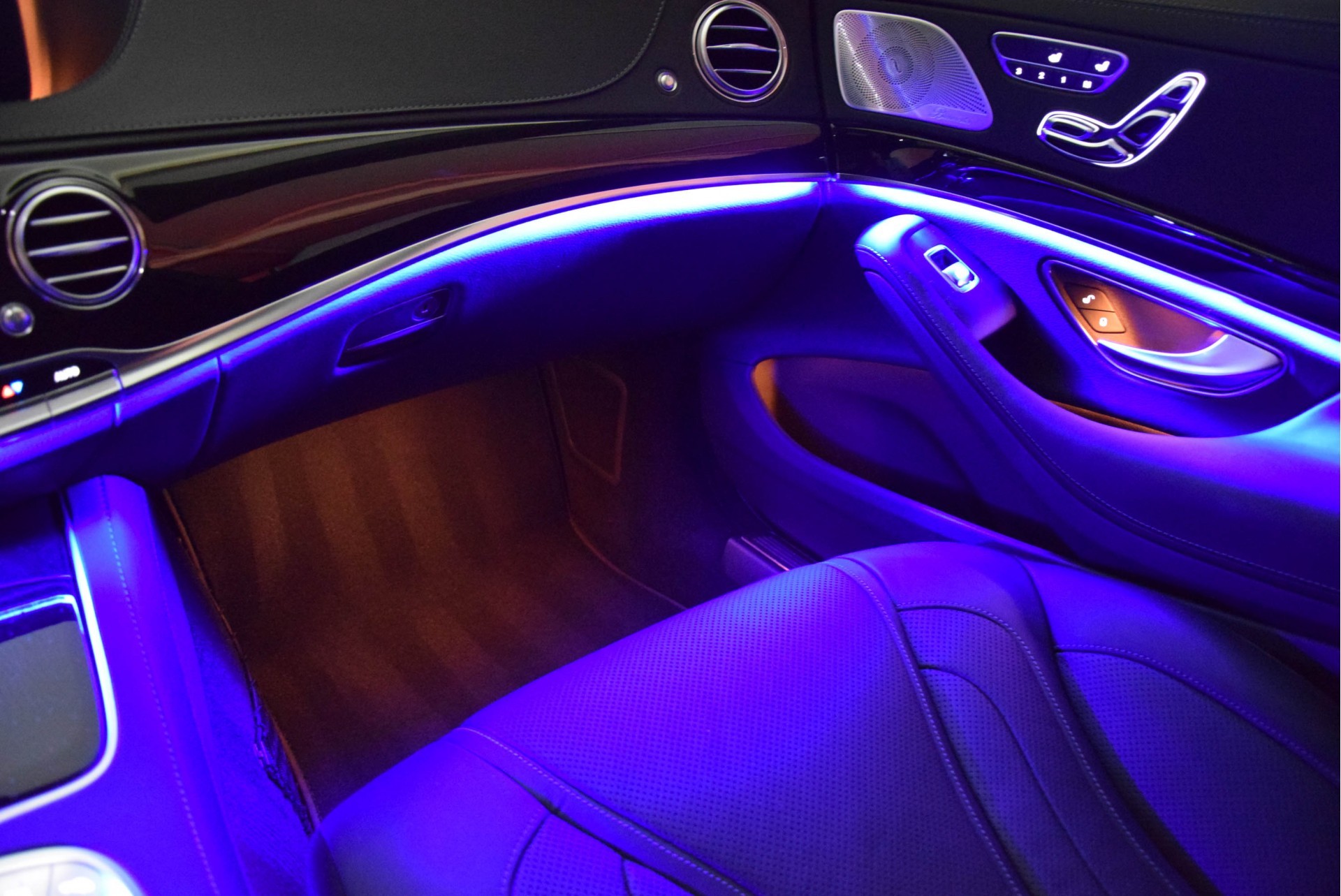 Mercedes-Benz S-Klasse 560 Lang 4-M AMG Plus Premium Plus Aut9 Foto 23