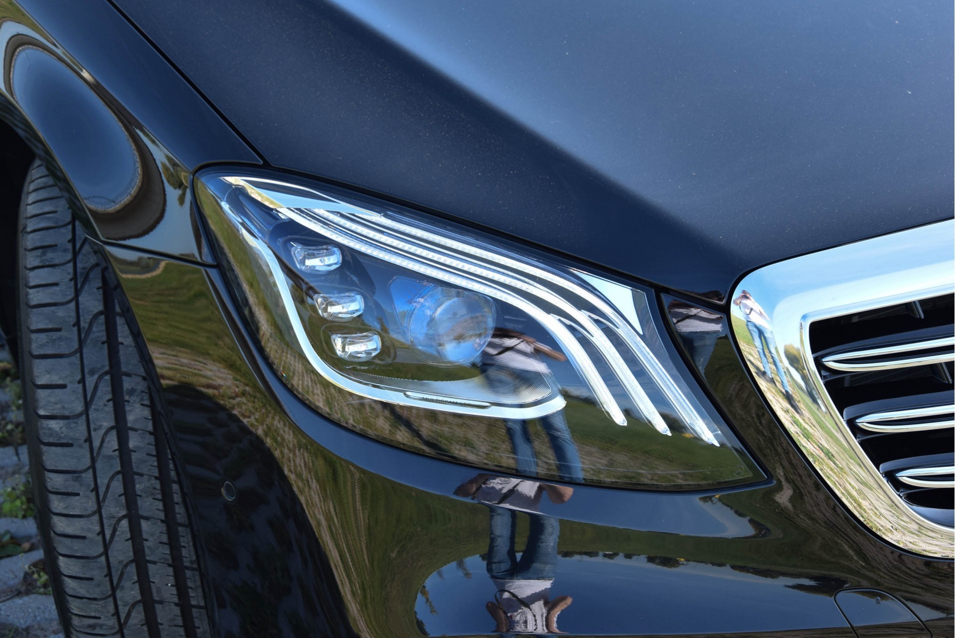 Mercedes-Benz S-Klasse 560 Lang 4-M AMG Plus Premium Plus Aut9 Foto 26