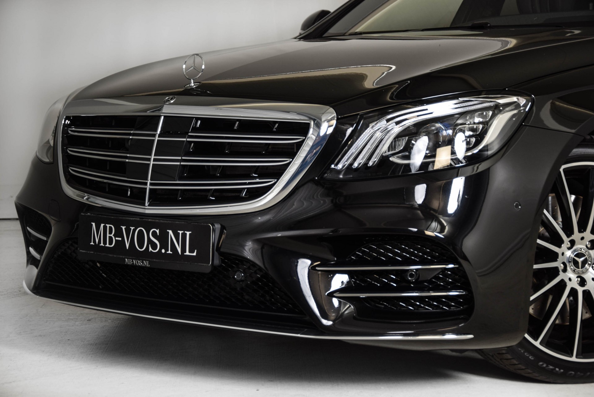Mercedes-Benz S-Klasse 560 Lang 4-M AMG Plus Premium Plus Aut9 Foto 30