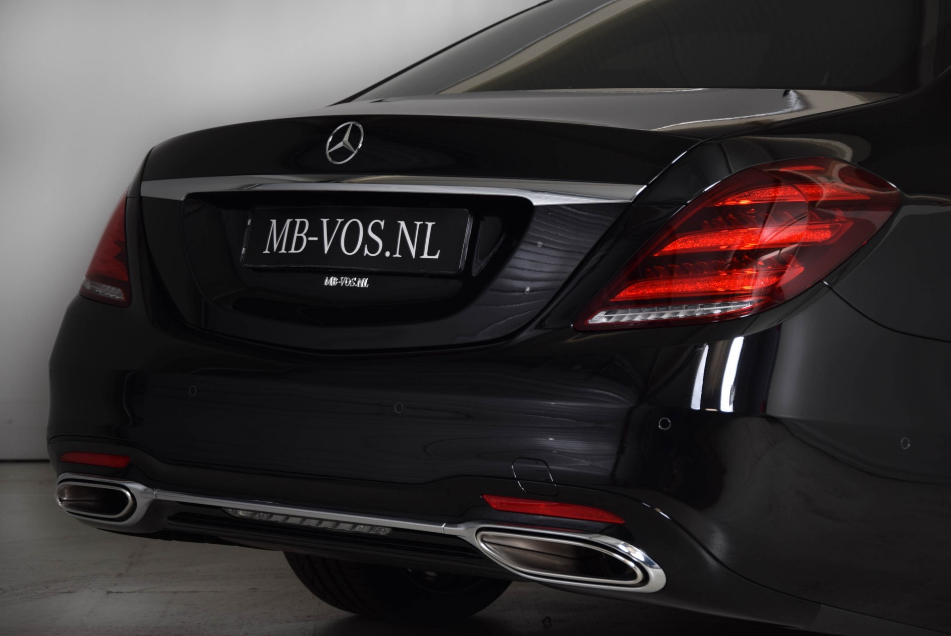 Mercedes-Benz S-Klasse 560 Lang 4-M AMG Plus Premium Plus Aut9 Foto 32