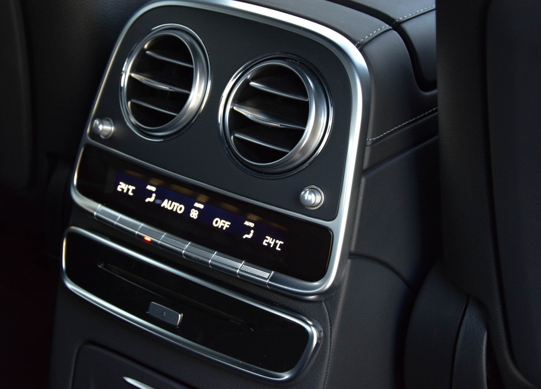 Mercedes-Benz S-Klasse 560 Lang 4-M AMG Plus Premium Plus Aut9 Foto 6