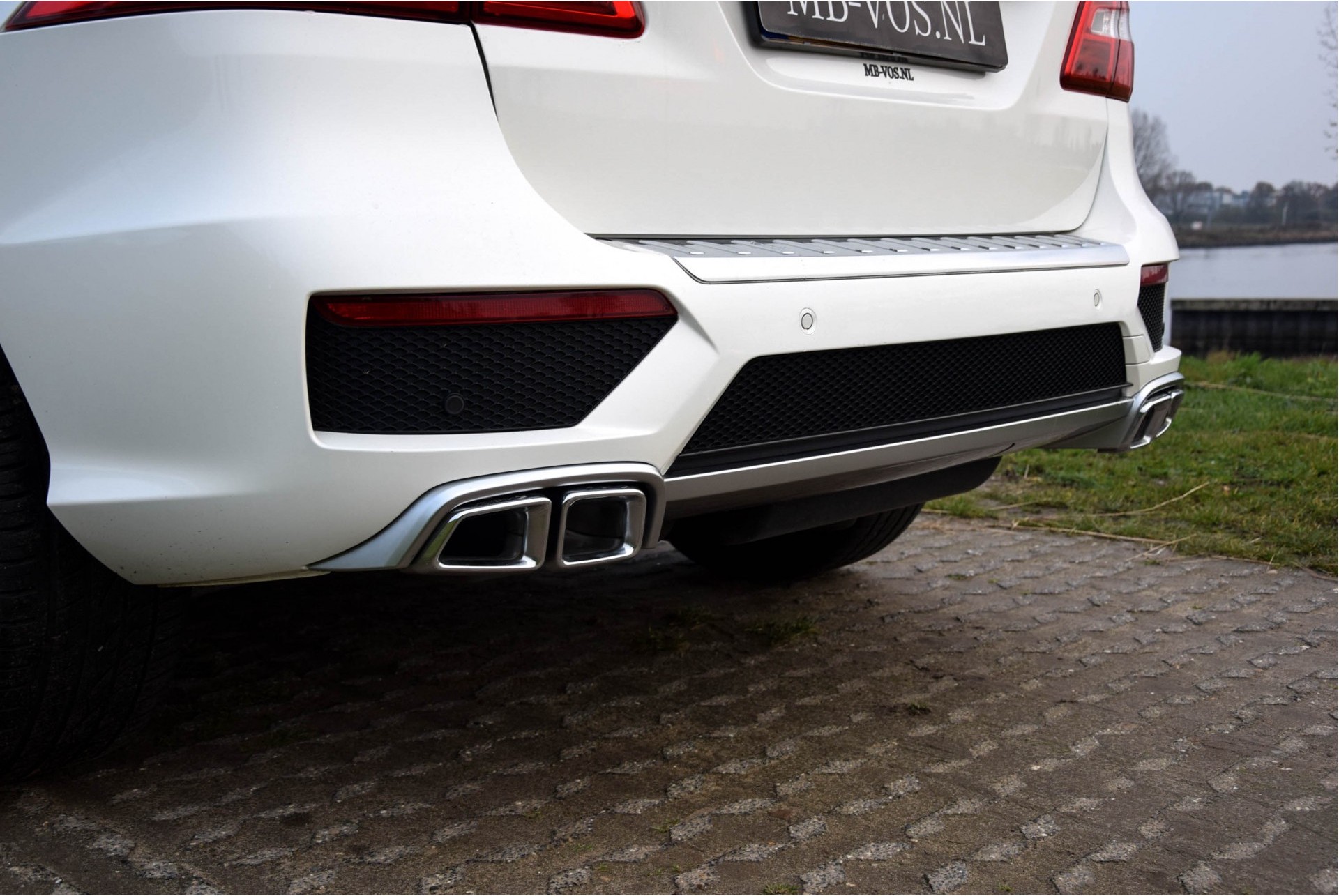 Mercedes-Benz M-Klasse 350 Bluetec 4-M Aut7 origineel 63 AMG uitgevoerd Foto 28