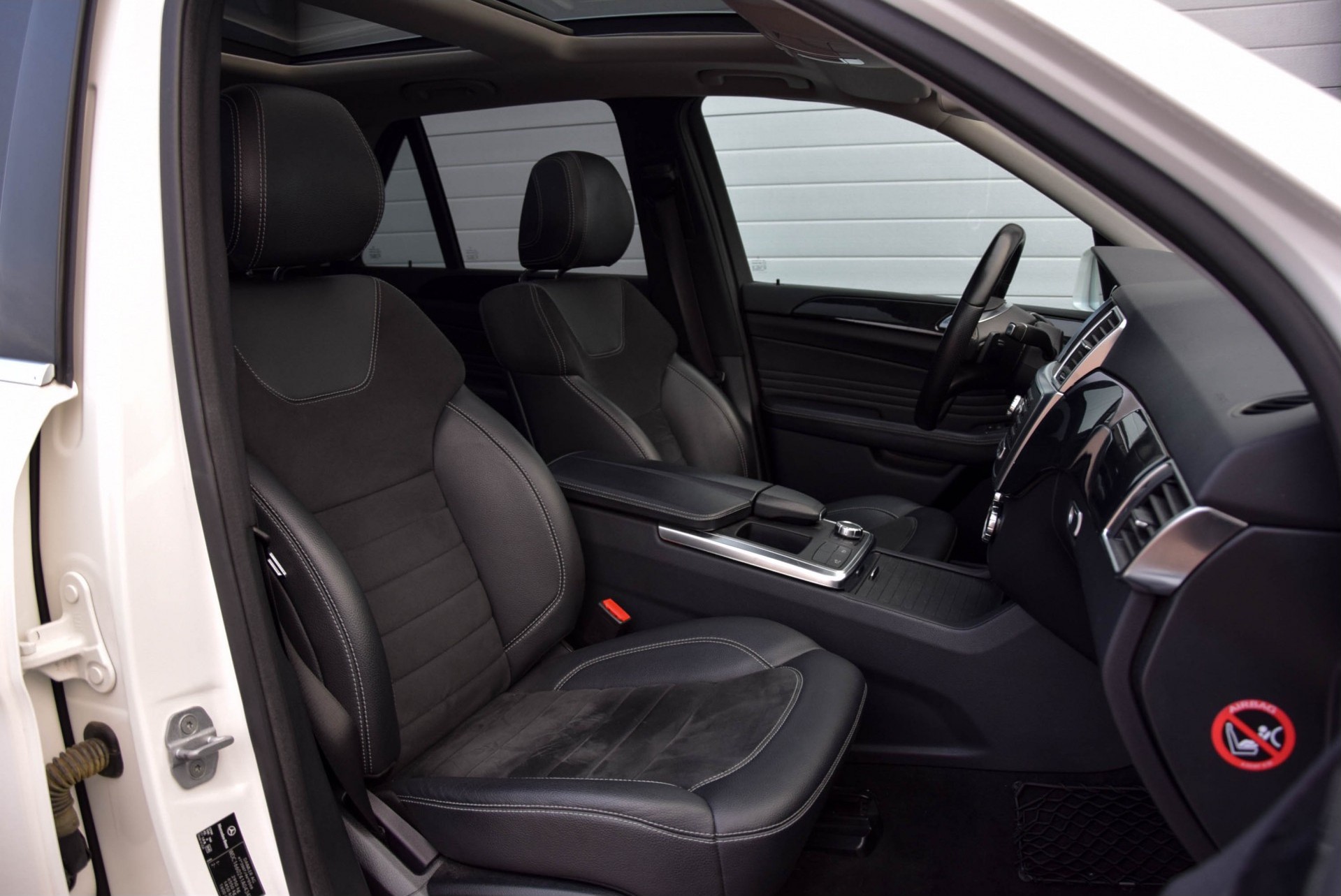 Mercedes-Benz M-Klasse 350 Bluetec 4-M Aut7 origineel 63 AMG uitgevoerd Foto 3