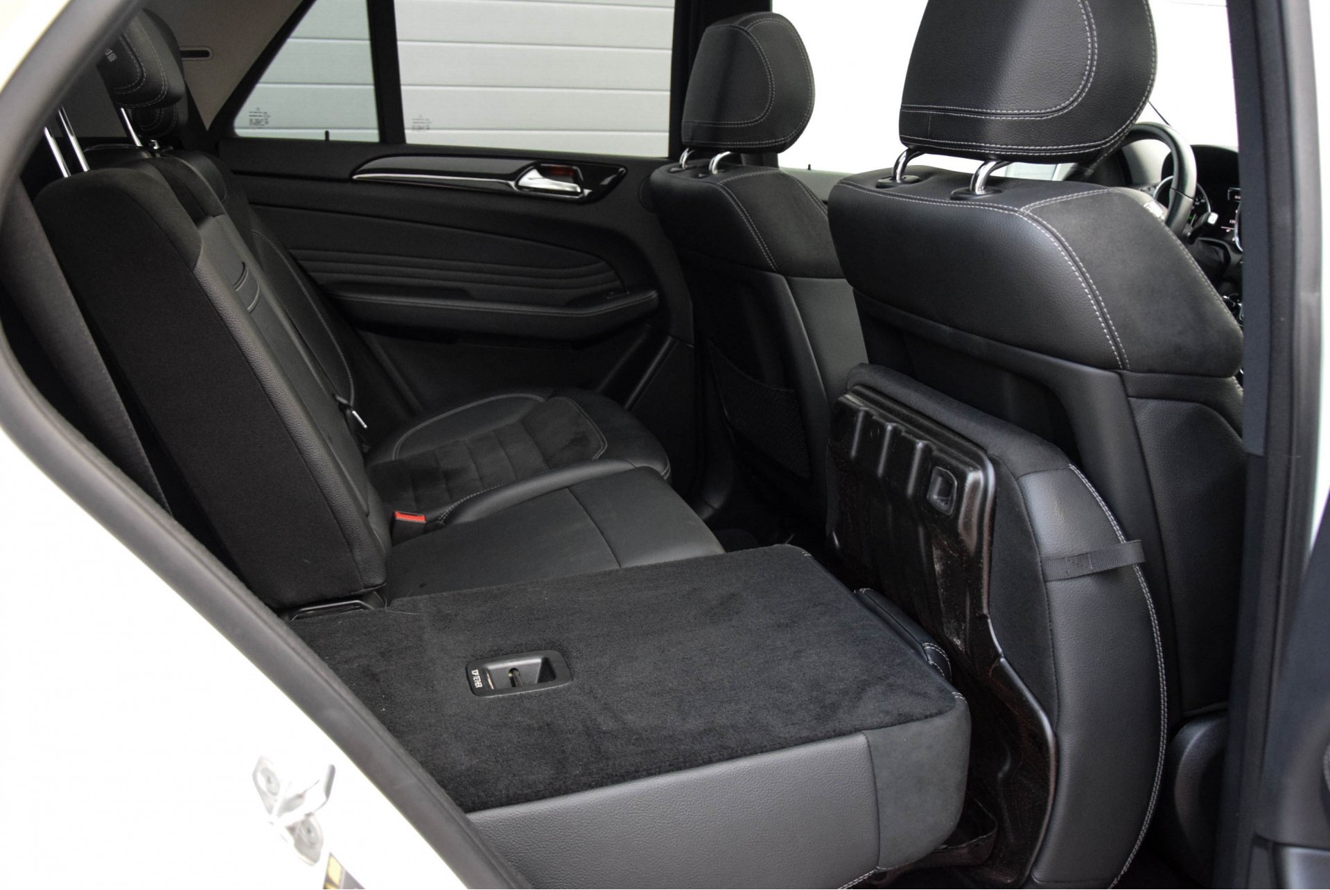 Mercedes-Benz M-Klasse 350 Bluetec 4-M Aut7 origineel 63 AMG uitgevoerd Foto 5