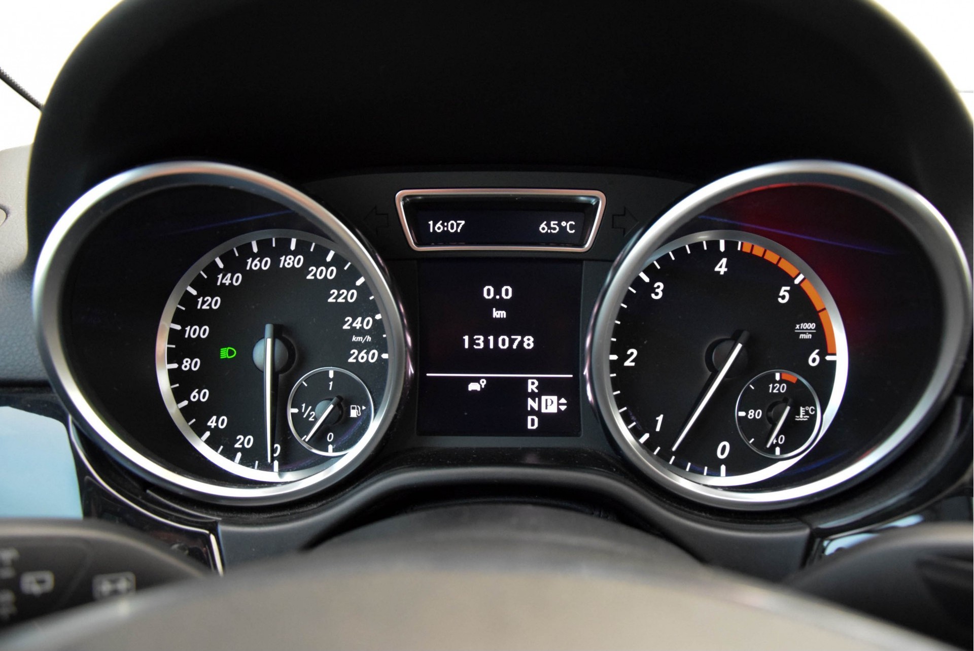 Mercedes-Benz M-Klasse 350 Bluetec 4-M Aut7 origineel 63 AMG uitgevoerd Foto 7