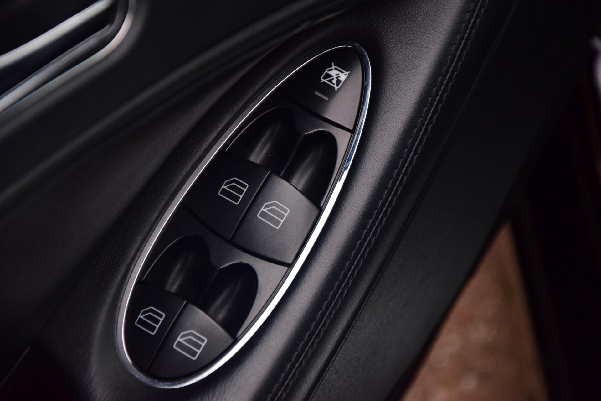 Mercedes-Benz CLS-Klasse 63 AMG Distronic/Dak/Harman Kardon/TV/Mem/Luchtvering Aut7 Foto 7