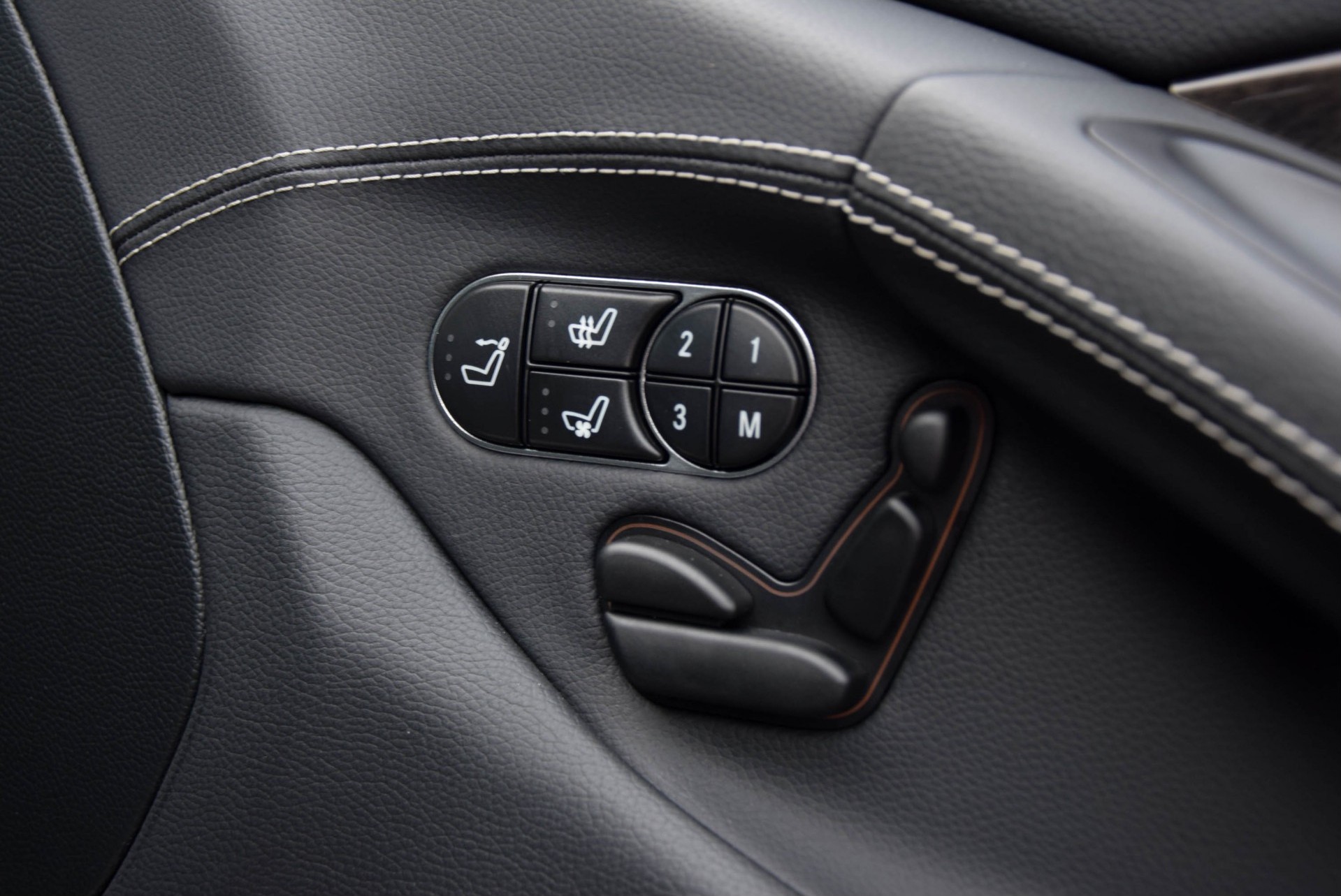 Mercedes-Benz SL-Klasse 350 Designo Aut7 Foto 8