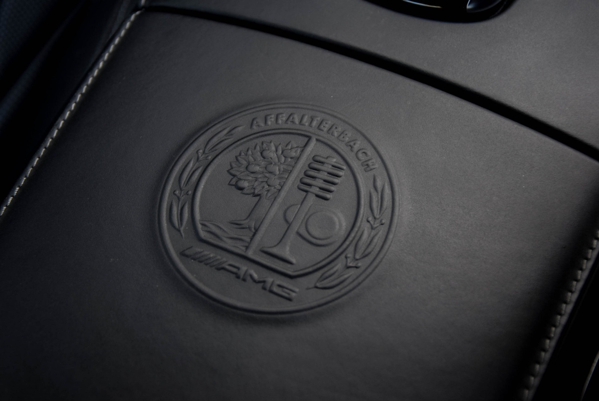 Mercedes-Benz S-Klasse Coupé 63 AMG 4-M Designo Carbon Swarowski Magic Sky Aut7 Foto 18