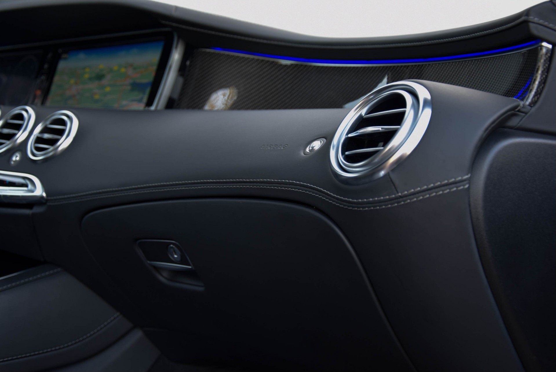 Mercedes-Benz S-Klasse Coupé 63 AMG 4-M Designo Carbon Swarowski Magic Sky Aut7 Foto 20