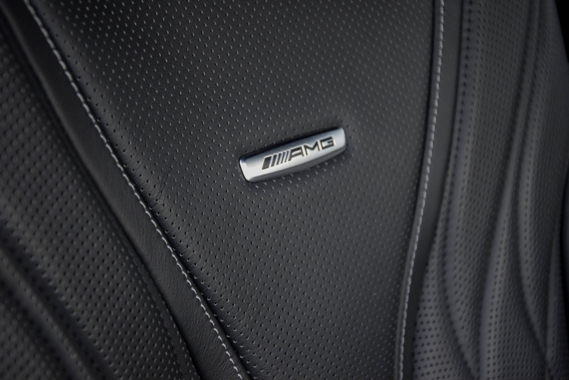 Mercedes-Benz S-Klasse Coupé 63 AMG 4-M Designo Carbon Swarowski Magic Sky Aut7 Foto 24