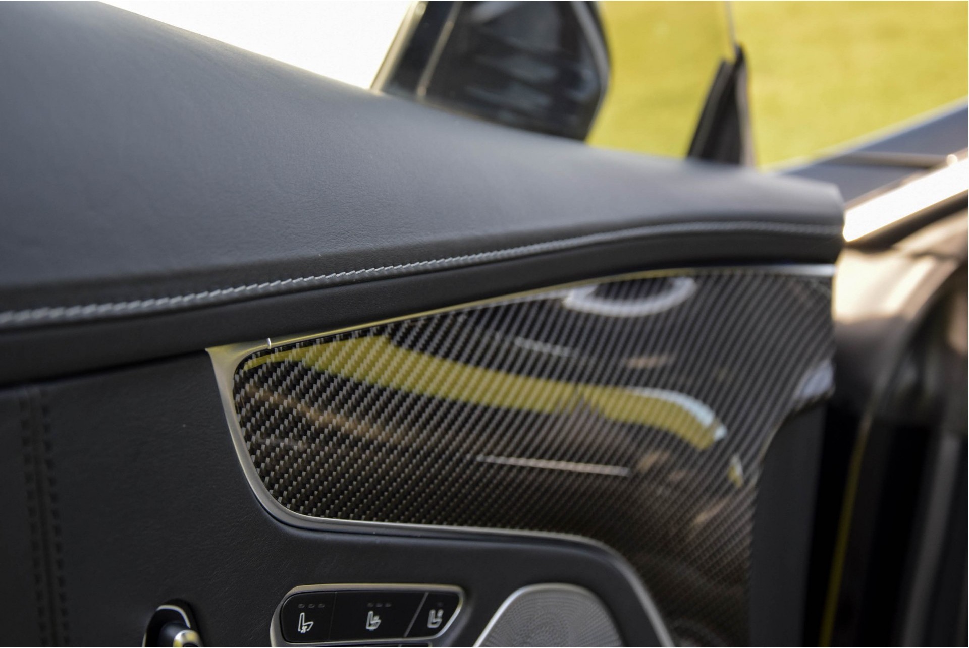 Mercedes-Benz S-Klasse Coupé 63 AMG 4-M Designo Carbon Swarowski Magic Sky Aut7 Foto 25