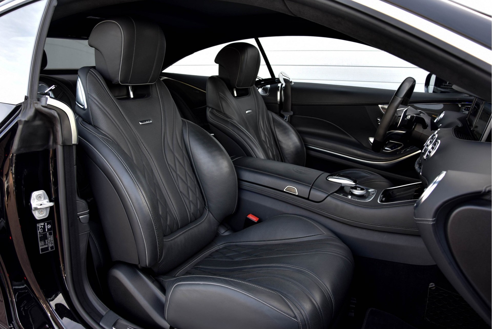 Mercedes-Benz S-Klasse Coupé 63 AMG 4-M Designo Carbon Swarowski Magic Sky Aut7 Foto 3