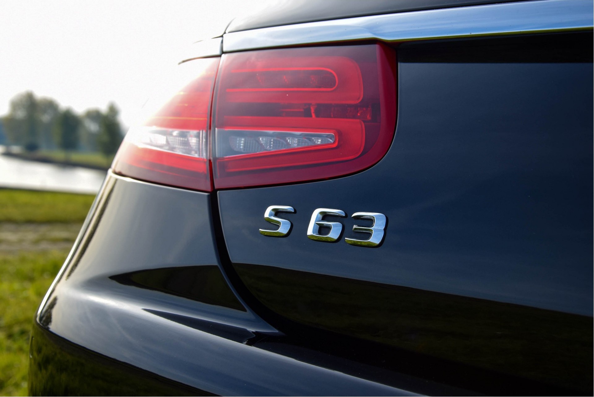 Mercedes-Benz S-Klasse Coupé 63 AMG 4-M Designo Carbon Swarowski Magic Sky Aut7 Foto 41