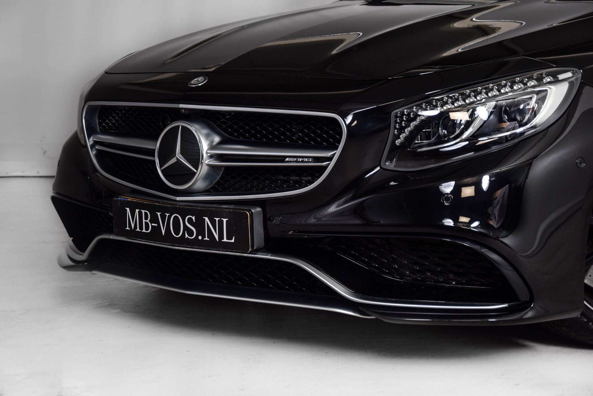 Mercedes-Benz S-Klasse Coupé 63 AMG 4-M Designo Carbon Swarowski Magic Sky Aut7 Foto 44